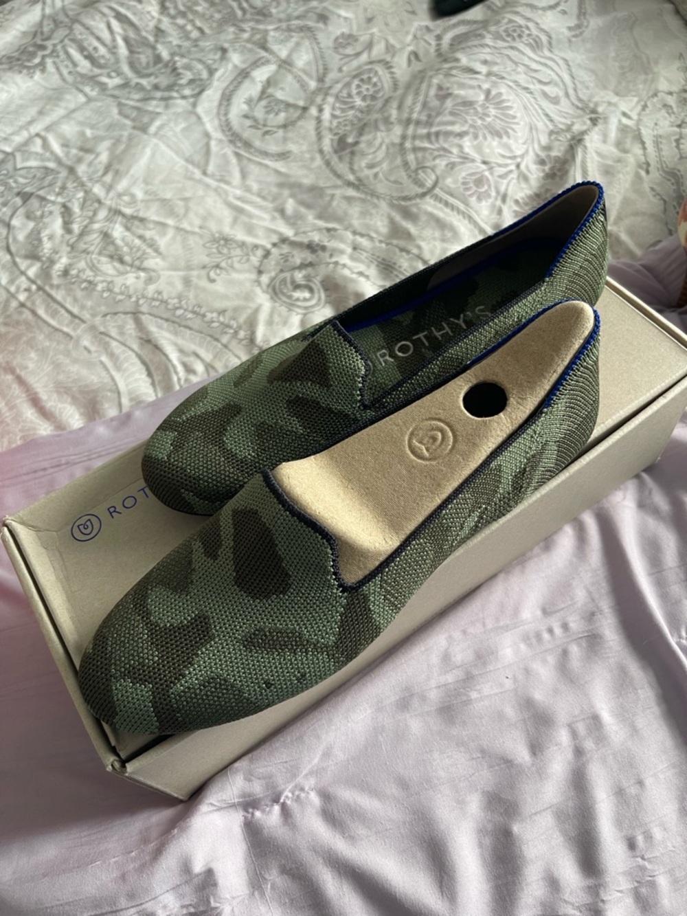 ROTHY’S 'The Loafer' Loafer Flats in Olive Camo Green Women’s Size 6 - Picture 3 of 16